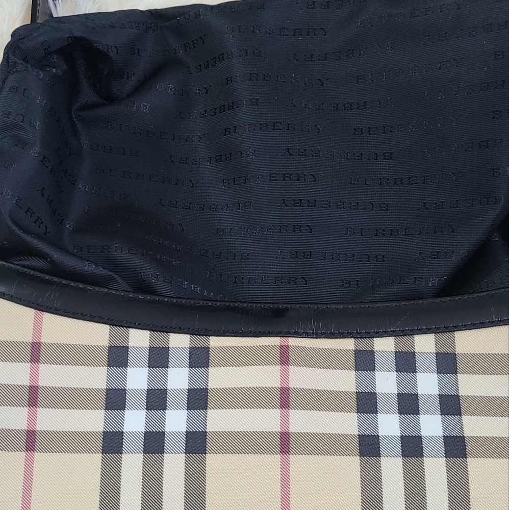 Burberry Classic House Check Shoulder Bag - Picture 6 of 13
